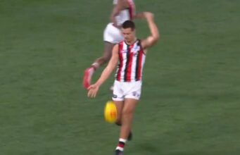 Silvagni foi vaiado pelos torcedores do Carlton