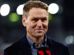 Ken Carnes foi forçado a renunciar ao cargo oficial da AFL no painel All Australia