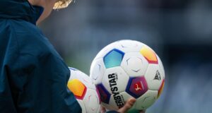 O primeiro golo do Leverkusen lidera a discussão