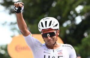 Giro, Narvaez é coroado em Firmo, Eulalio permanece com a camisa rosa. Pellizzari luta