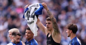 A lendária despedida de Vušković ajudou o HSV a vencer o Freiburg na final da Liga Europa