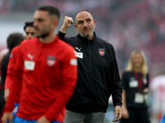 Frank Schmidt acredita nas chances de sobrevivência do Heidenheim