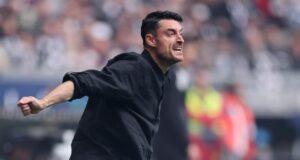 Eintracht Frankfurt assinou oficialmente com Albert Riera