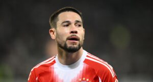 Raphaël Guerreiro, do Bayern, está considerando se aposentar em breve