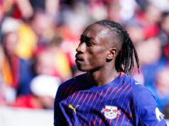 O Liverpool está priorizando a contratação do ala do RB Leipzig, Yan Diomande
