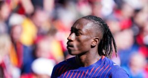 O Liverpool está priorizando a contratação do ala do RB Leipzig, Yan Diomande