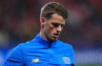 Omlin perto da saída Gladbach
