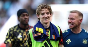 O Barcelona está na posição mais clara à frente do Bayern para contratar Anthony Gordon