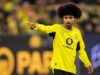 Os chefes do Borussia Dortmund discutiram negociações de contrato com Adeyemi