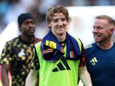O Bayern supostamente excedeu a oferta de 70 milhões do Barcelona por Anthony Gordon