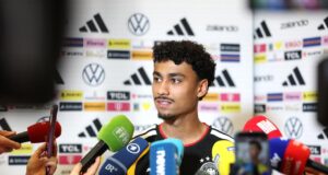 Nathaniel Brown em resposta à ligação com o Bayern