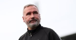 Tim Walter permanecerá em Kiel apesar de tentar caçar o Wolfsburg