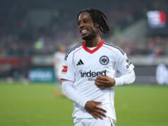 Elye Wahi, emprestado do Eintracht Frankfurt, ajuda o Nice a garantir a segurança da Ligue 1 a portas fechadas