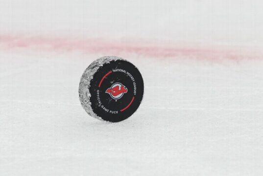 Devils não renovará os contratos do assistente GM McKinnon, conselheiro Fletcher