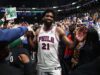 Joel Embiid disse aos fãs do 76ers para não venderem ingressos aos fãs dos Knicks.