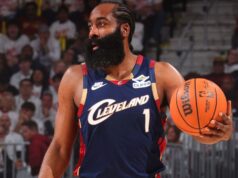 Os golpes de Harden ajudam os Cavaliers a derrotar os Pistons.