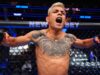 Proposta de distância: José Ochoa, do UFC, faz a pergunta para a namorada – não na luta