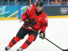 Crosby jogará pela equipe do Canadá no mundo do hóquei