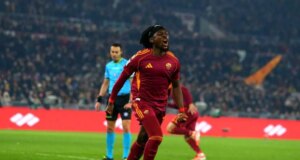 Manu Kone provavelmente deixará a Roma e por que ele será forçado a vender