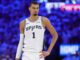 A cópia de Victor Wambayama está quebrando a curva de idade da NBA…