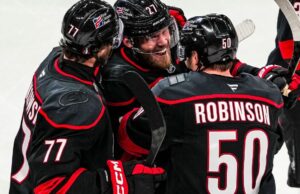 Ehlers venceu o favorito do OT, Canes, esquivando-se do buraco por 2-0