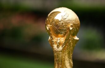 Os preços dos ingressos para a Copa do Mundo estão caindo no mercado secundário.