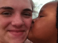 ‘Eu o perdôo’: filho confronta assassino da mãe no tribunal