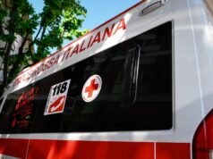Aprilia, uma menina de 11 anos, morre após ser atropelada. Uma mulher dirigindo