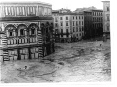 Florença, como cidadãos para comemorar a enchente de 1966
