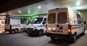 Aveda Belgrano e Magallanes: Um grave acidente feriu dois policiais e uma mulher