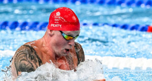 Adam Peaty conquista o título dos 100 peitos na AP Race London