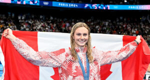 Summer McIntosh fez do Sub-4:30 no 400 IM um tema regular