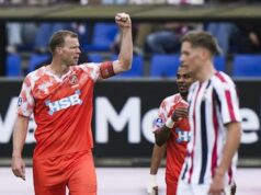 Erro do Willem II: Depois que o goleiro cometeu um erro, o FC Volendam puniu sem piedade.