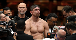 Rico Verhoeven diz gol de abertura ‘suspeito’ na derrota para Oleksandr Usyk