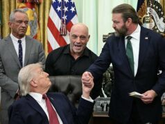 Joe Rogan questiona procedimentos do card do UFC na Casa Branca: ‘Não gosto’