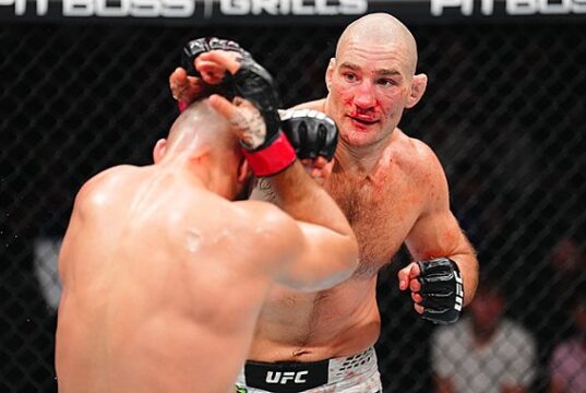 Sean Strickland recebe tratamento de lesão no mesmo centro que Jon Jones