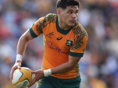 A estrela dos Wallabies ponderou uma estadia no Japão em meio a preocupações com a Lei Giteau