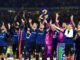 No meio, a noite do 21º Scudetto: uma comemoração do grupo que perdeu tudo na linha de chegada no ano passado