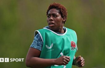 Cristiana Balogan: Atacante da retaguarda assina novo contrato com o Bristol Bears.