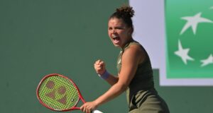A atual campeã Jasmine Paolini sobreviveu a um susto para avançar em Roma.