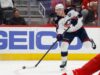 Os Jackets assinaram com UFA Charlie Coyle uma extensão de 6 anos.