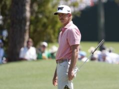 Jack Knapp (polegar) desiste do PGA Championship.