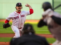 Em ascensão, os Red Sox tentam quebrar a dura equipe de arremessadores dos Rays.
