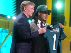 Relatório: Eagles estão assinando WR Makai Lemon na primeira rodada.