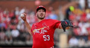 Gratos pelo intervalo, os Cards tentam manter o mojo contra os Brewers.