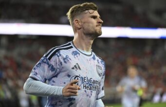 Os consecutivos Quakes podem ficar sem um jogador importante em Toronto.