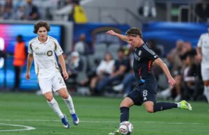 Perdeu por 2 a 0, marcou duas vezes no final do empate LAFC x San Diego