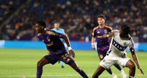 O empate tardio de Vancouver garantiu o empate no LA Galaxy.
