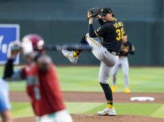 Paul Skeens lançou 8 entradas fortes como o Pirates’ Diamondbacks.