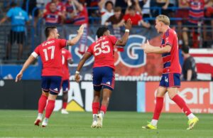 Dallas se recupera cedo, ampliando a derrapagem do Real Salt Lake.